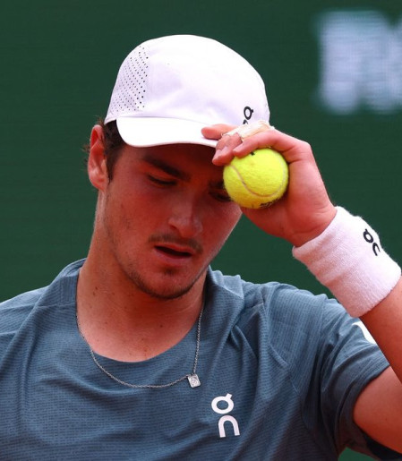 João Fonseca cai nas quartas de Mônaco para Zverev, número 3 do mundo