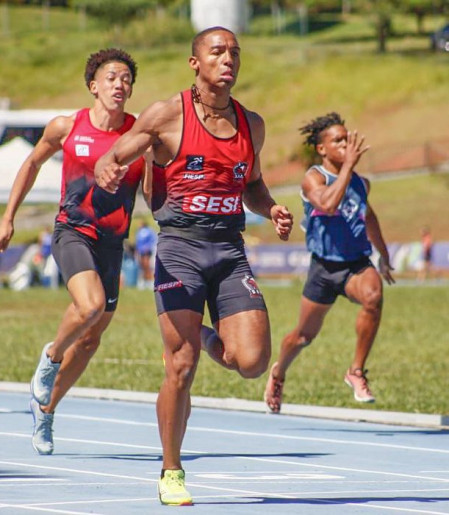 Erik Cardoso supera recorde nos 100 m, mas não tem marca homologada