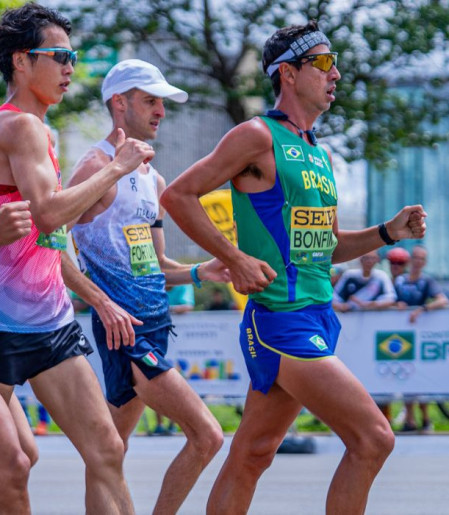 Caio Bonfim e equipe feminina conquistam bronze no Mundial de Marcha