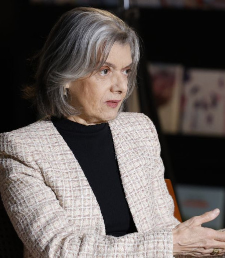 Cármen Lúcia diz que é aconselhada a deixar STF por ataques machistas 