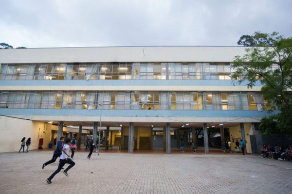 Professores do estado de SP finalizam greve, mas mantêm mobilização