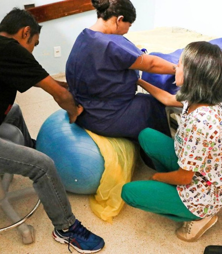 Doula: regulamentação reforça integração da categoria ao SUS