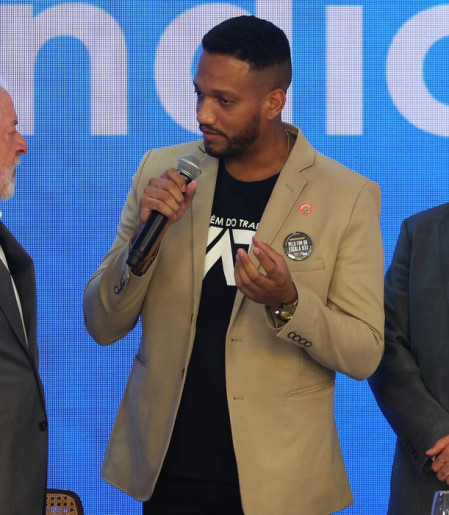 Lula pede mobilização a centrais sindicais para fim da escala 6x1