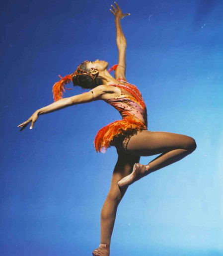 Bailarina brasileira Bethania Nascimento é homenageada em Nova York