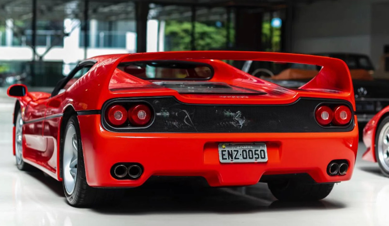 Ferrari F50 