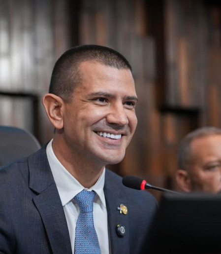 Douglas Ruas é eleito presidente da Assembleia Legislativa do Rio