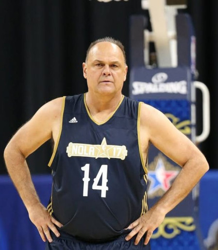 Jogador de basquete Oscar Schmidt morre aos 68 anos