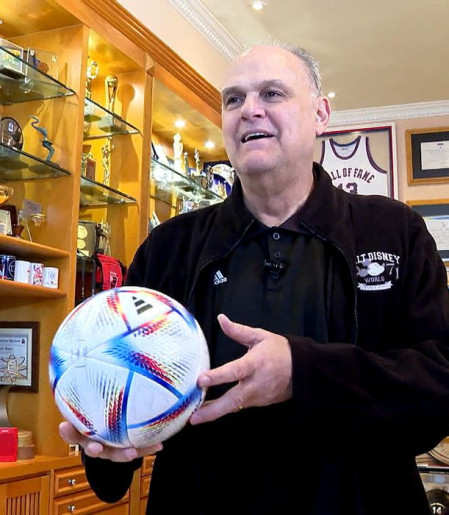 Em entrevistas, Oscar mostra relíquias e revela ídolos do esporte