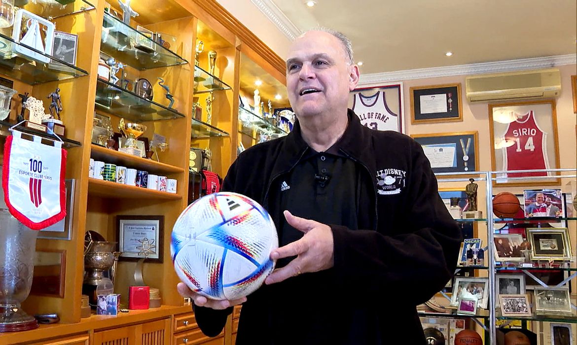 Em entrevistas, Oscar mostra relíquias e revela ídolos do esporte