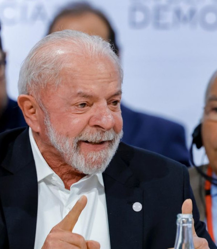 Lula defende fim da 6x1 e diz que ganhos não podem valer só para ricos