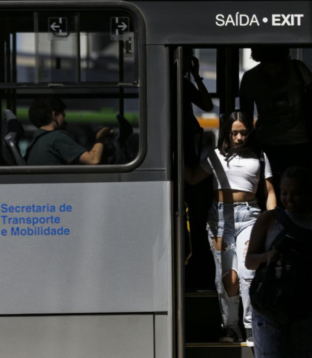 Rio terá lei contra abuso a mulheres no transporte coletivo