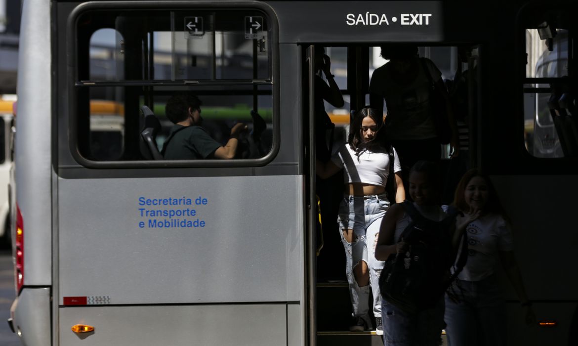 Rio terá lei contra abuso a mulheres no transporte coletivo
