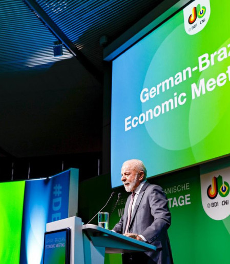 Lula fala em reciprocidade após expulsão de delegado dos EUA