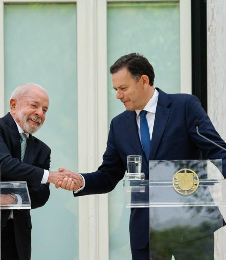 Lula: é preciso dar logo Nobel da Paz à Trump para encerrar guerras