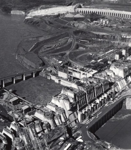 Como a ditadura militar criou um império do ensino privado