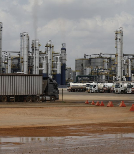 Conferência na Colômbia discute menor uso de combustíveis fósseis