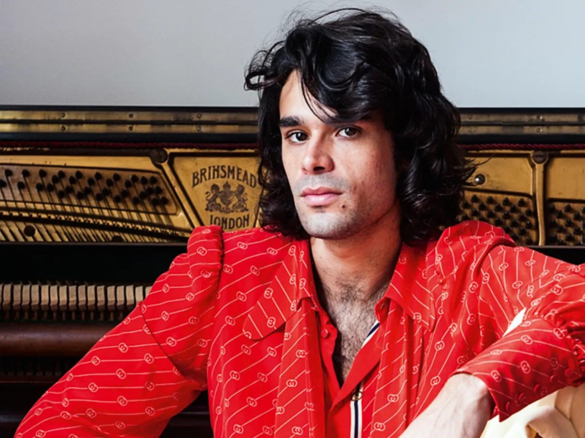 Zé Ibarra traz a Ribeirão Preto o show de lançamento de 