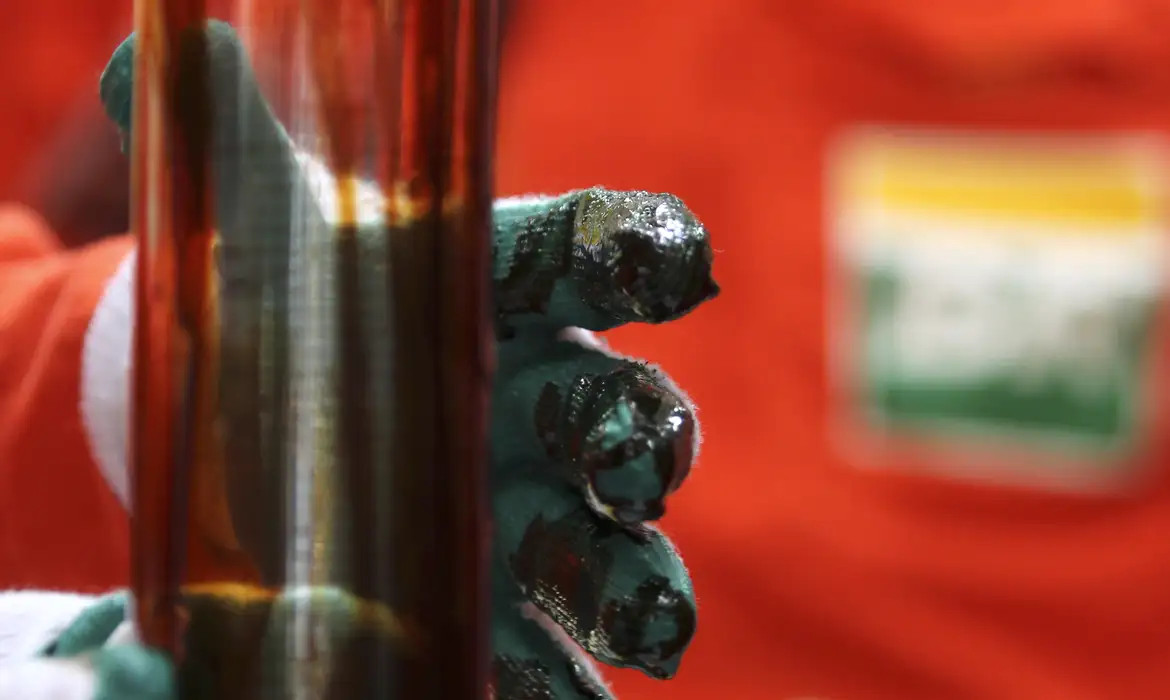 Brasil pode perder R$ 47 bi ao priorizar petróleo na Foz do Amazonas