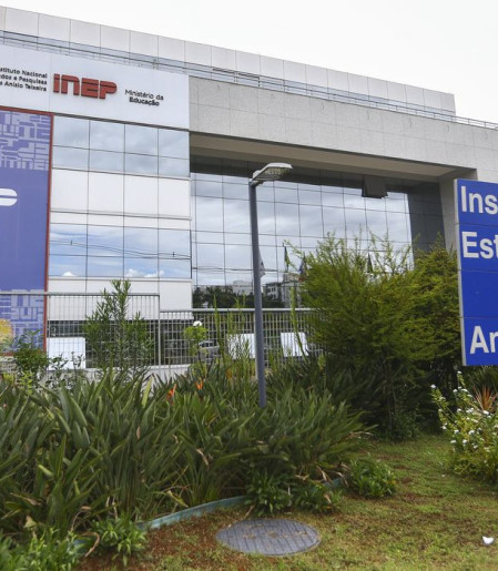 MEC prorroga prazo para pedir isenção da taxa de inscrição do Enem