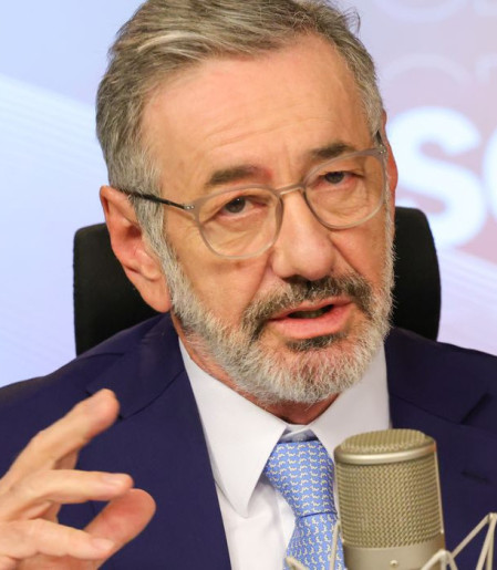 Ministro diz que país não quer apenas exportar minerais críticos