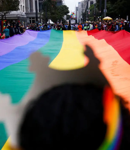 Parada do Orgulho LGBT+ de SP 2026 abordará importância do voto