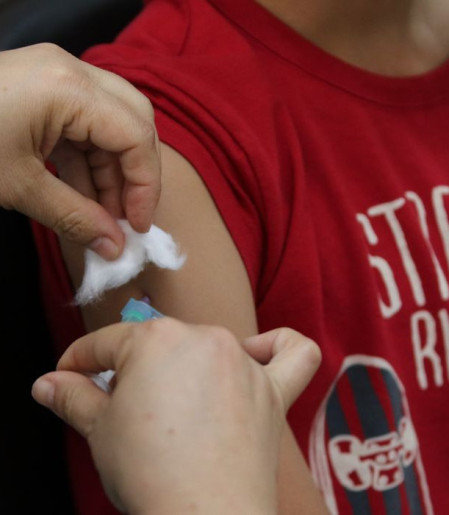 Vacinação nas escolas segue até dia 30 e meta é imunizar 27 milhões