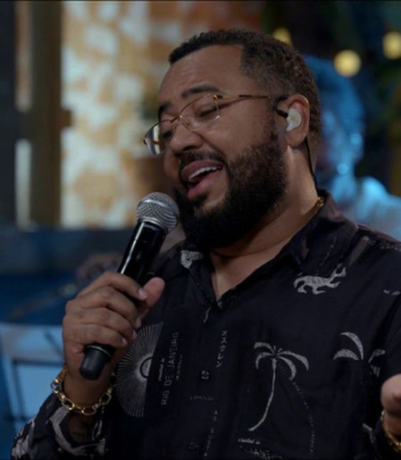 Samba da Gamboa recebe o cantor e compositor Dudu Nobre neste domingo