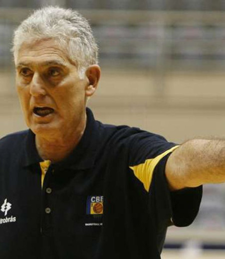Morre Moncho Monsalve, ex-técnico da seleção brasileira de basquete