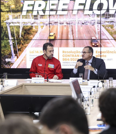 Governo suspende 3,4 milhões de multas por não pagar pedágio