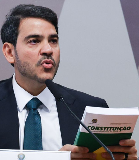 Messias defende autocontenção do STF em pautas polêmicas