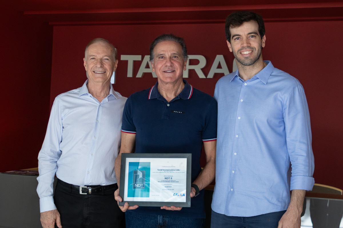 Diretores da Tarraf receberam a certificação do banco federal