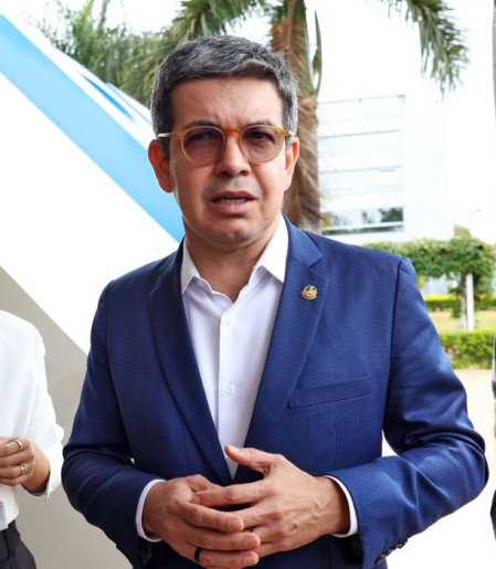 Randolfe Rodrigues afirma que governo deve indicar outro nome para STF