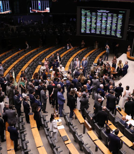 Congresso derruba veto de Lula e mantém PL da Dosimetria