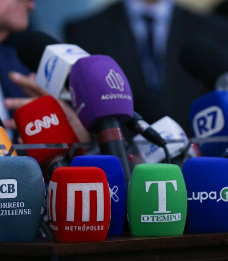 Brasil ultrapassa EUA pela 1ª vez em ranking de liberdade de imprensa