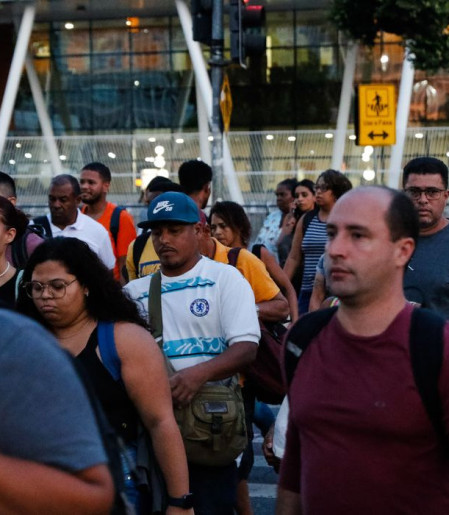 Desemprego no 1º trimestre é de 6,1%, o menor já registrado no período