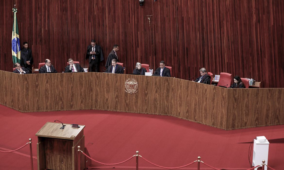 TSE cassa mandato do governador de Roraima e determina novas eleições