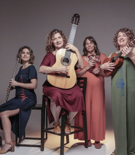 Programa Roda de Choro celebra os 30 anos do grupo Choronas