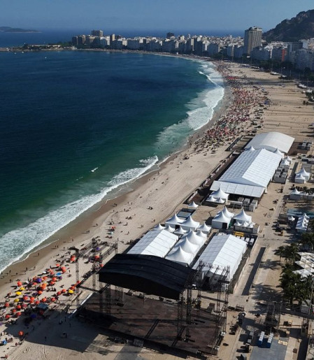 Avenida Atlântica está interditada para show de Shakira no Rio