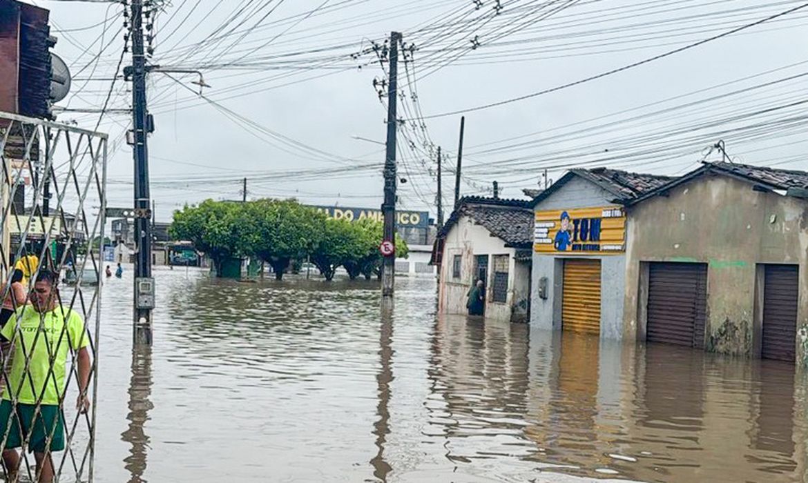 Governo federal reconhece emergência em municípios afetados por chuvas
