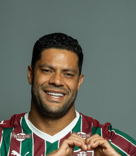 Fluminense anuncia a contratação do atacante Hulk