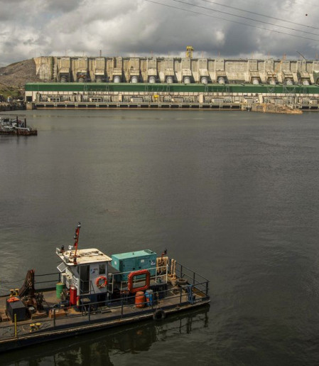 Após dez anos, Belo Monte ainda enfrenta críticas sociais e ambientais