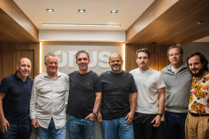 Rafael Bestetti (Chief Product and Operation Officer Opus Entretenimento), Carlos konrath (presidente do Conselho da Opus Entretenimento), Marcelo Rocci e Luit Marques (Criadores do João Rock), Lucas Zaffari (CEO da Opus Entretenimento), Sérgio Peixoto (diretor da Opus Live - segmento Tours, Talents & Festivals) e Igor Alarcon (Gerente Artístico Nacional Opus Entretenimento)