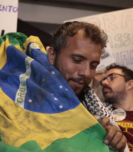 Morre mãe do ativista brasileiro Thiago Ávila, preso em Israel