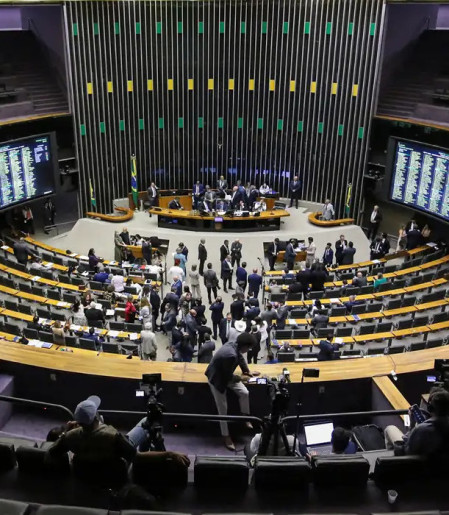 Câmara inicia análise de projeto sobre exploração de minerais críticos