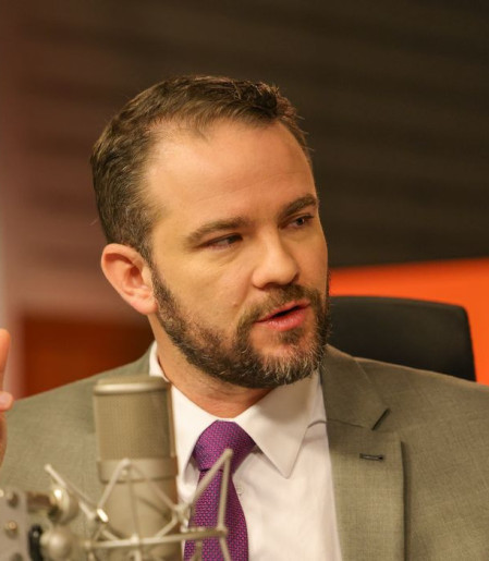 Durigan diz que Brasil está num bom caminho e prevê superávit este ano