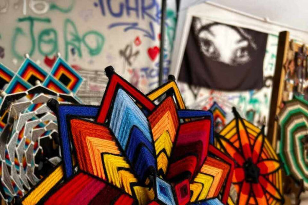 Feira re&uacute;ne artesanato, m&uacute;sica ao vivo, gastronomia e atra&ccedil;&otilde;es para toda a fam&iacute;lia