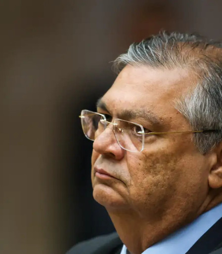 Dino pede vista e STF suspende julgamento sobre royalties do petróleo