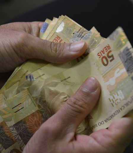Poupança tem retirada líquida de R$ 476,4 milhões em abril