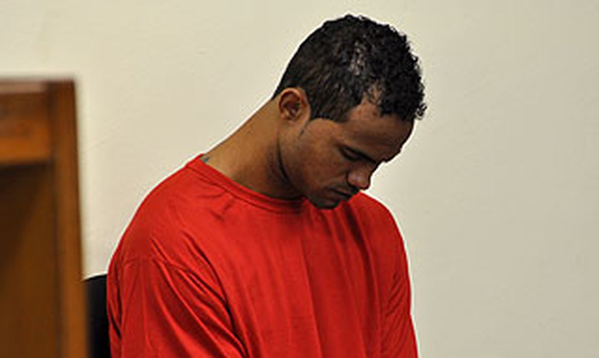 Goleiro Bruno é preso em São Pedro da Aldeia, no Rio de Janeiro 