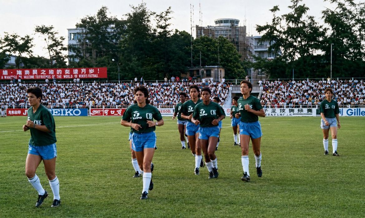Reconhecimento a pioneiras da seleção feminina é "resgate" e "legado"